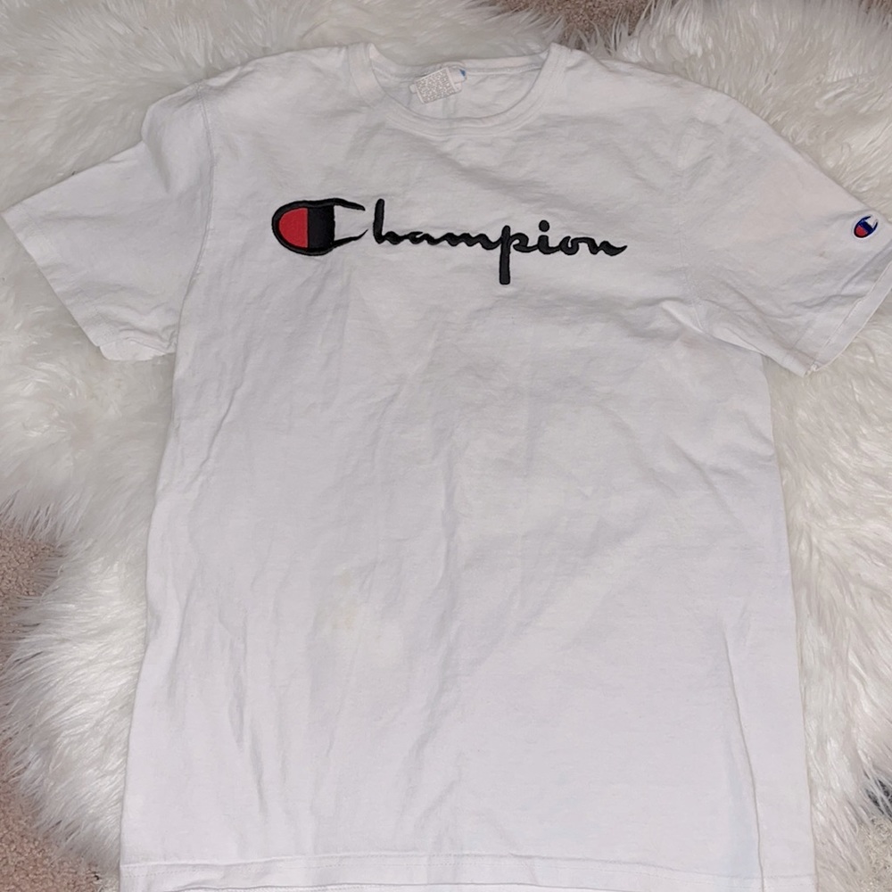 • Men’s Champion Shirt White